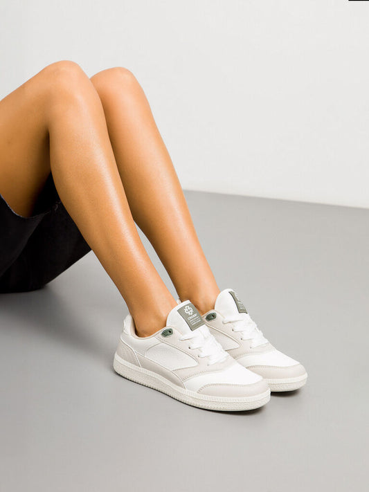 White Athletic Low-Top Sneakers with Lace-Up Closure