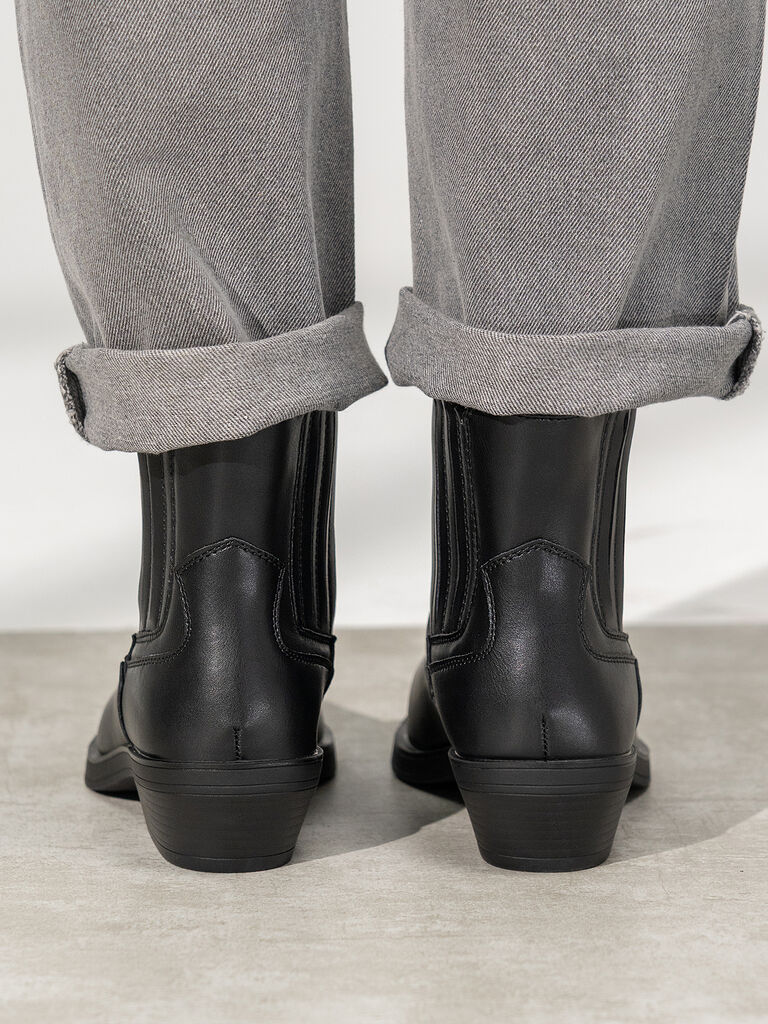 Black Leather Ankle Boots with Low Heel