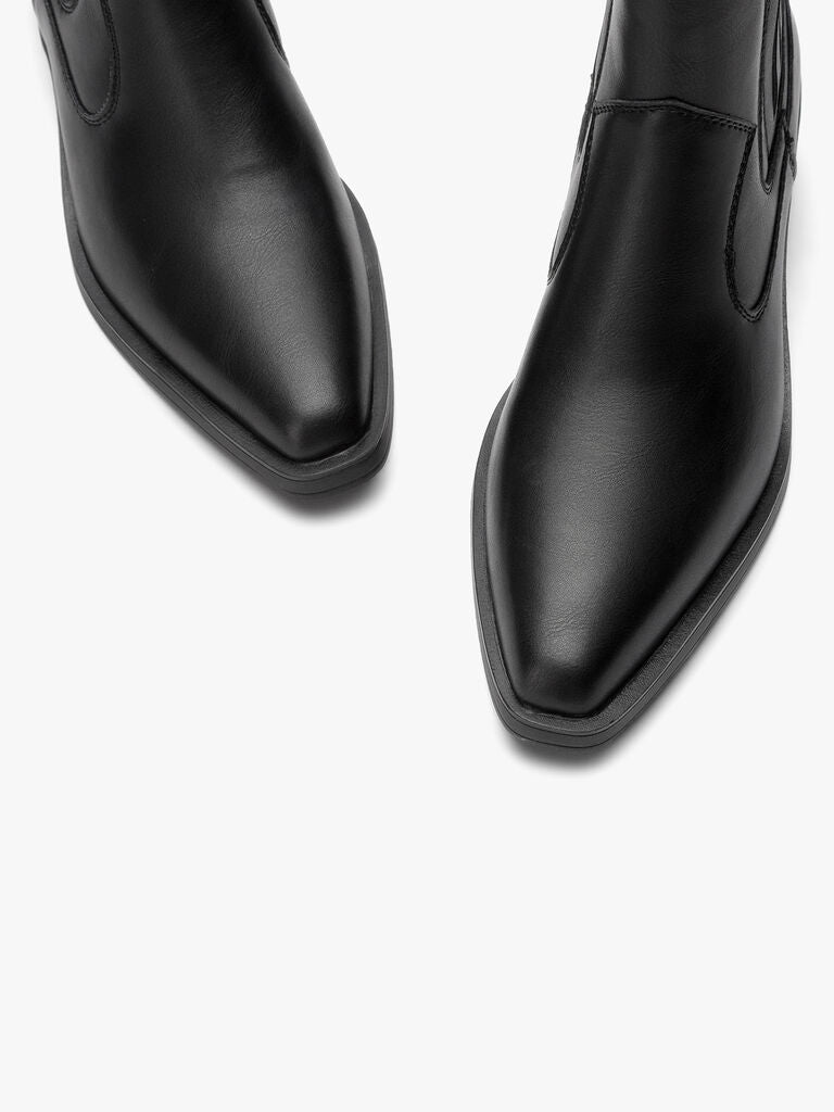 Black Leather Ankle Boots with Low Heel – Pointure
