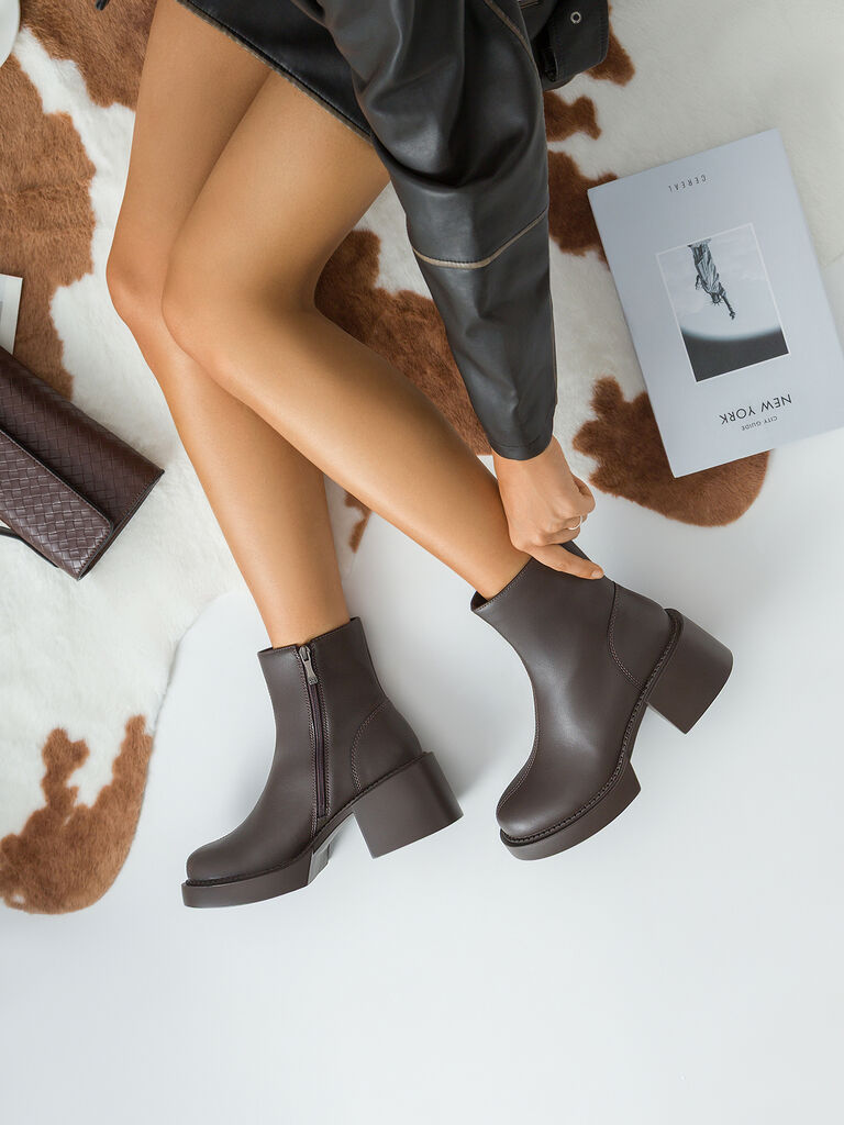 Chocolate Block Heel Ankle Boots with Zipper