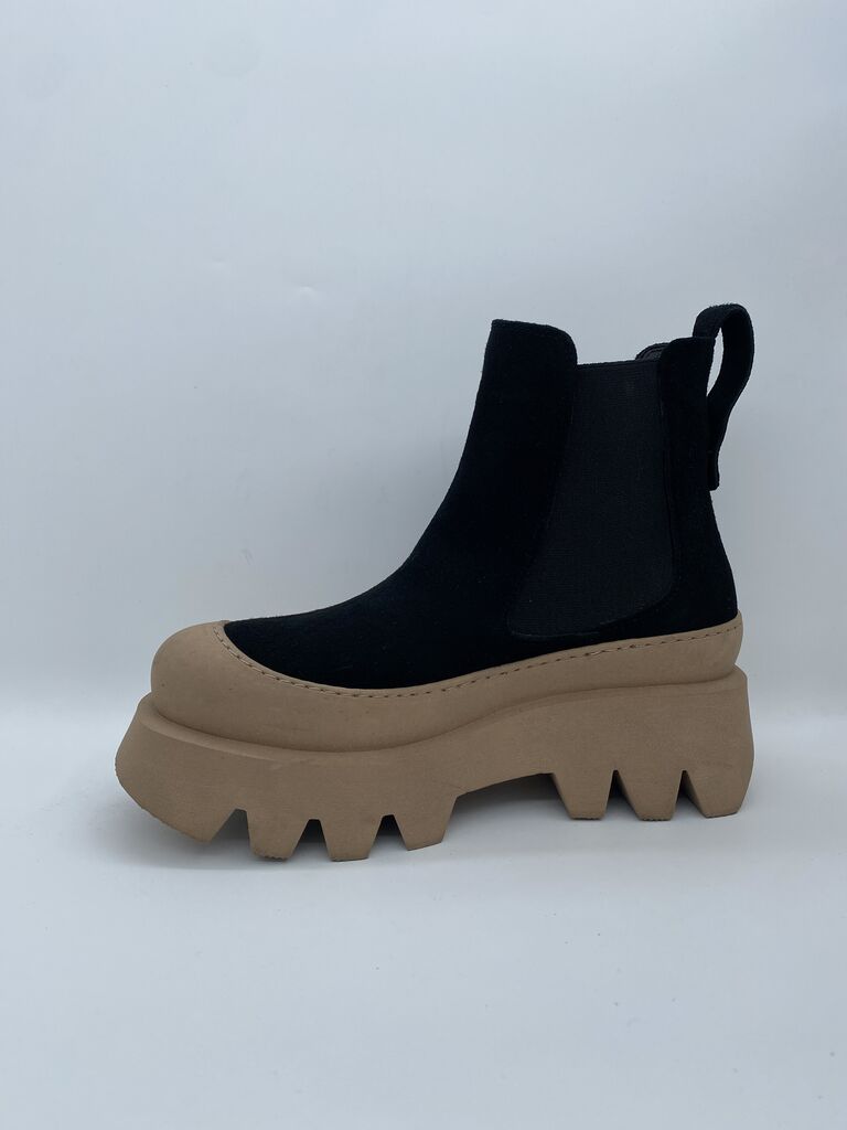 Sue/Stre BLACK