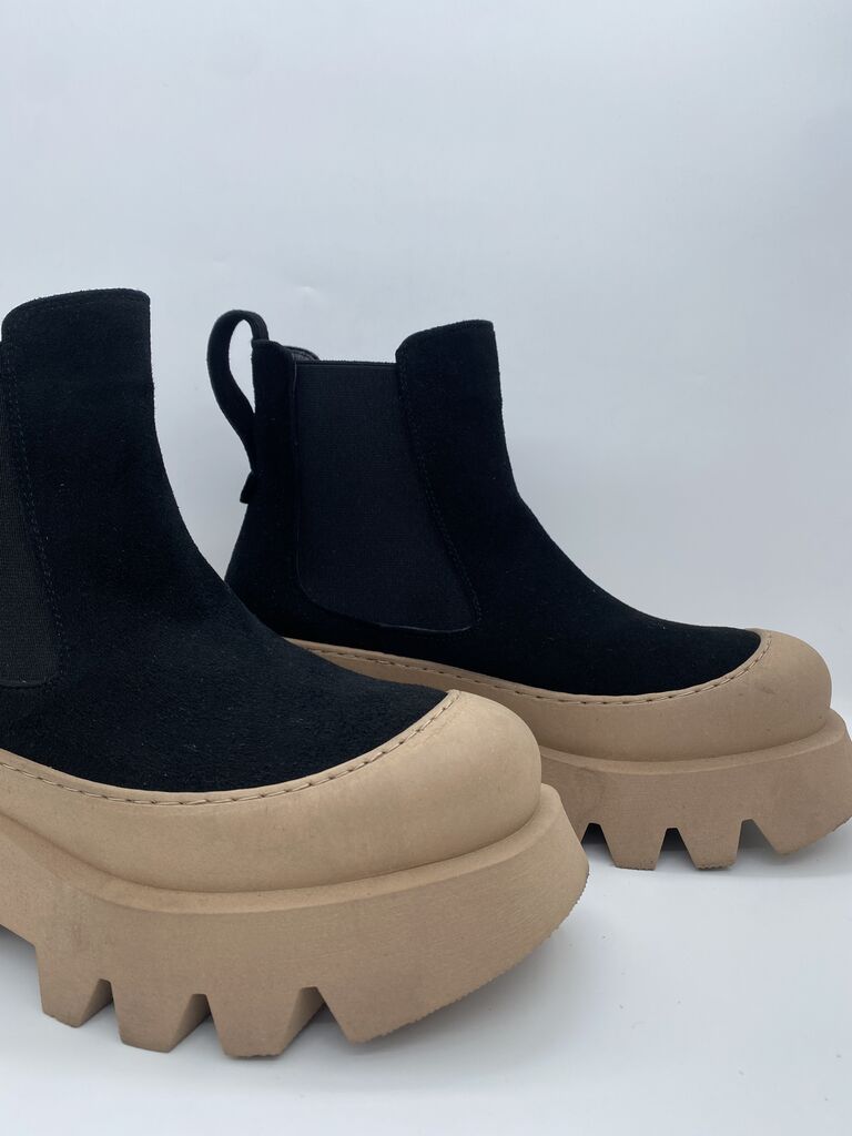 Sue/Stre BLACK