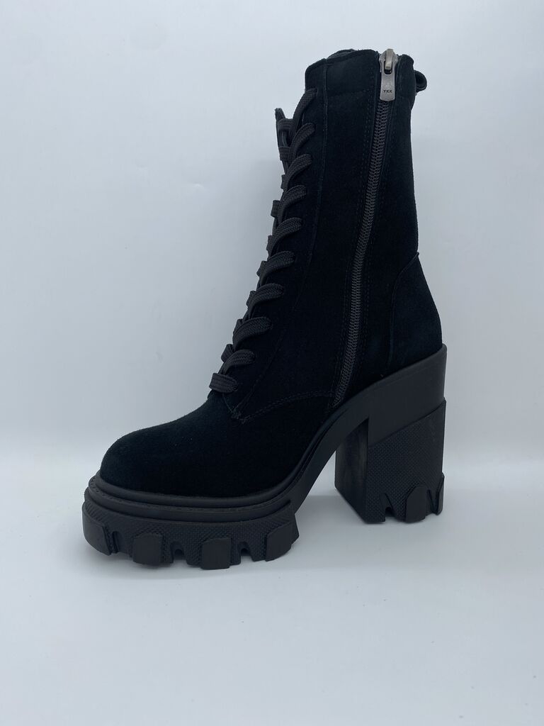 Suede BLACK