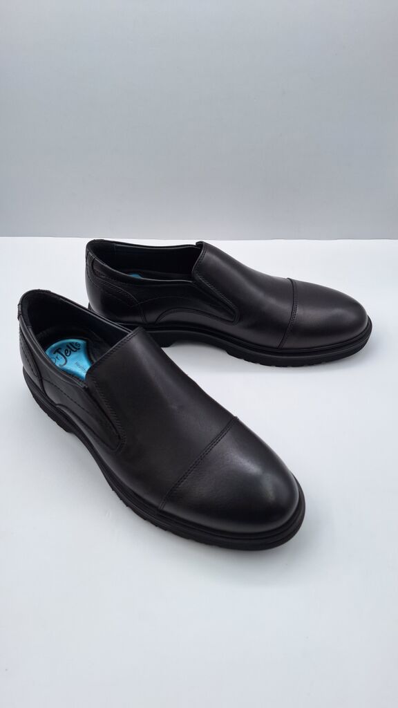 Black Leather Slip-On Shoes with Cap Toe