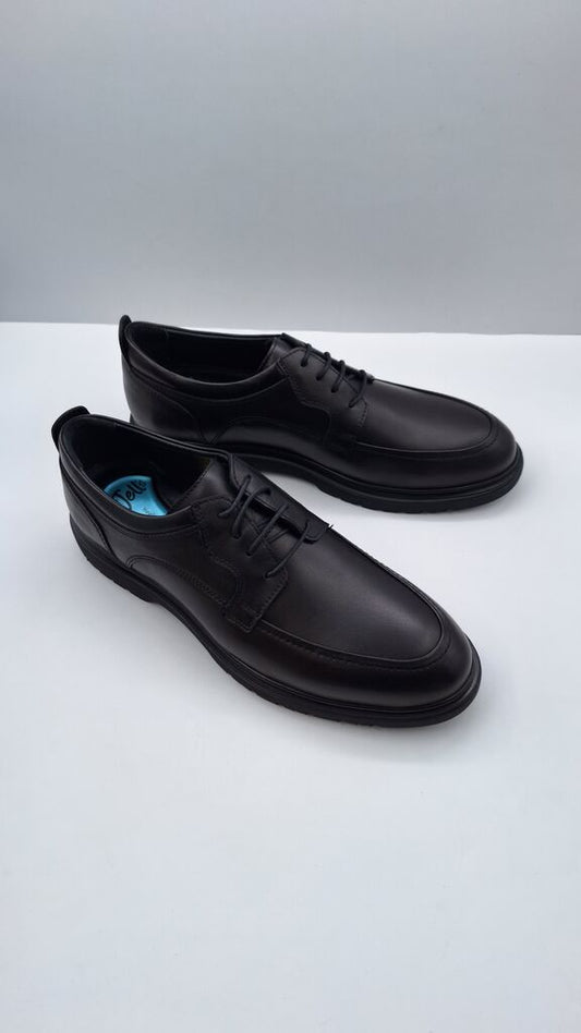 Black Leather Derby Shoes with Classic Lace-up