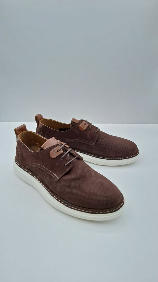 Brown Textured Derby Shoes with Contrast Sole