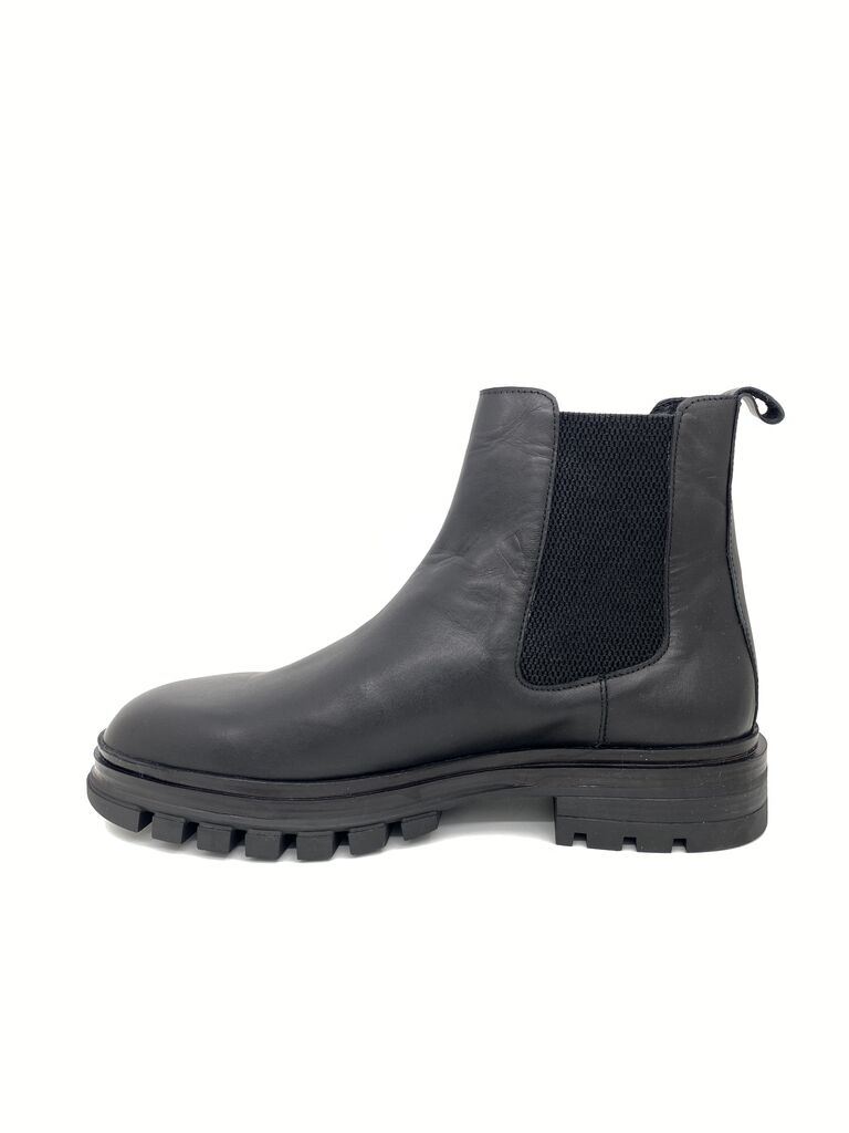 Black Leather Ankle Boots with Rugged Sole
