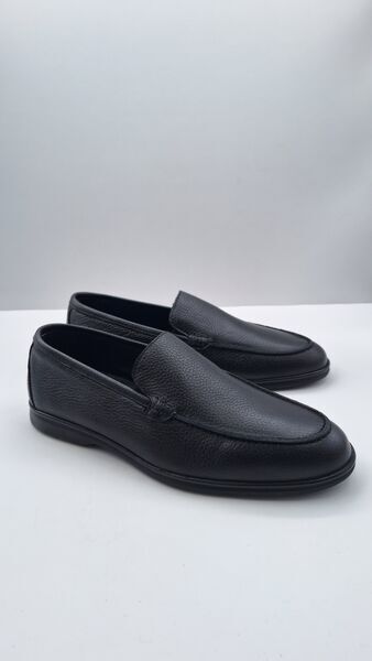 Black Textured Loafers with Classic Silhouette