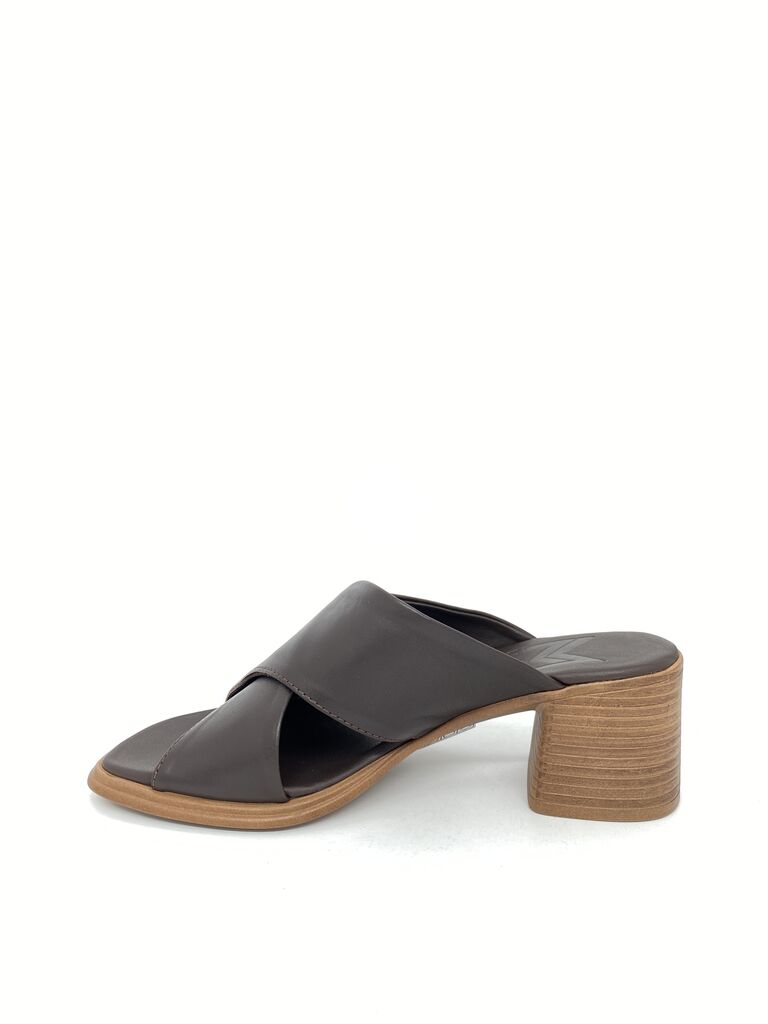 Brown Leather Block Heel Sandal with Cross-Strap Design