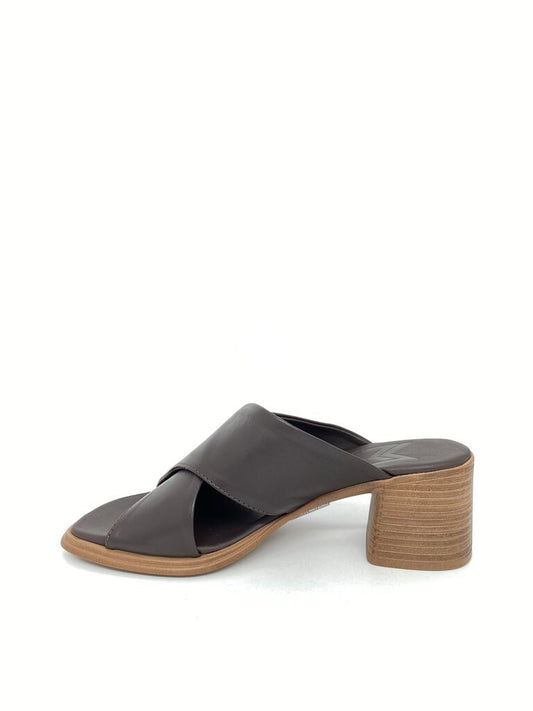 Brown Leather Block Heel Sandal with Cross-Strap Design
