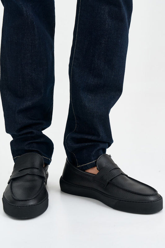 Black Textured Loafer with Sleek Design