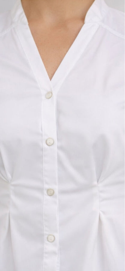 White Fitted Button-Up Blouse with Long Sleeves
