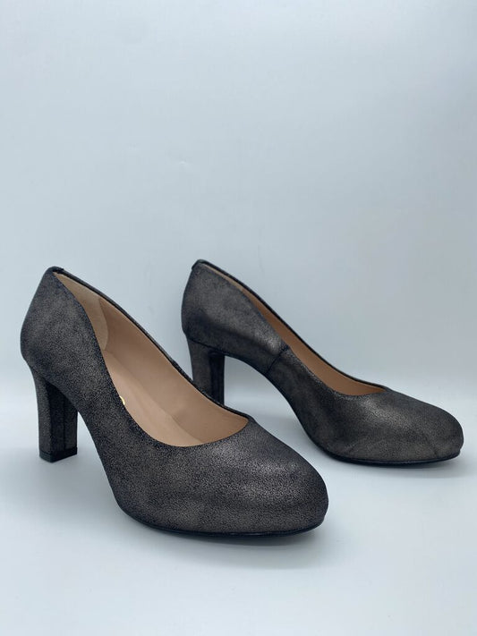Black Textured High Heels with Round Toe