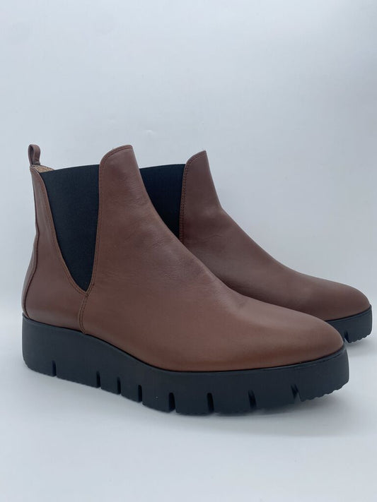 Brown Leather Chelsea Boots with Platform Sole