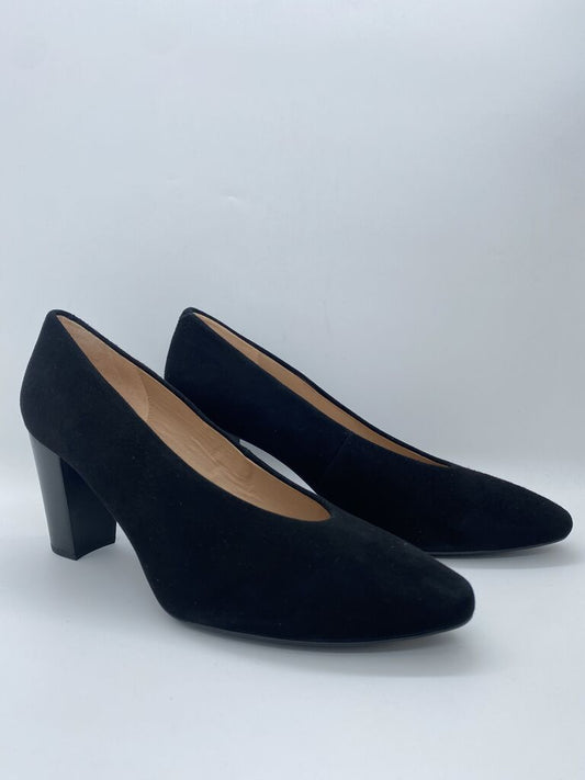 Black Suede Block Heels with Rounded Toe