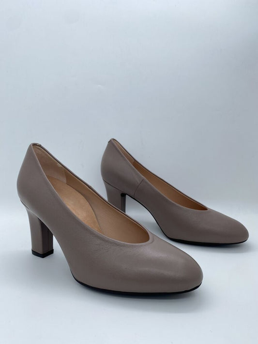 Taupe Leather Pumps with Block Heel