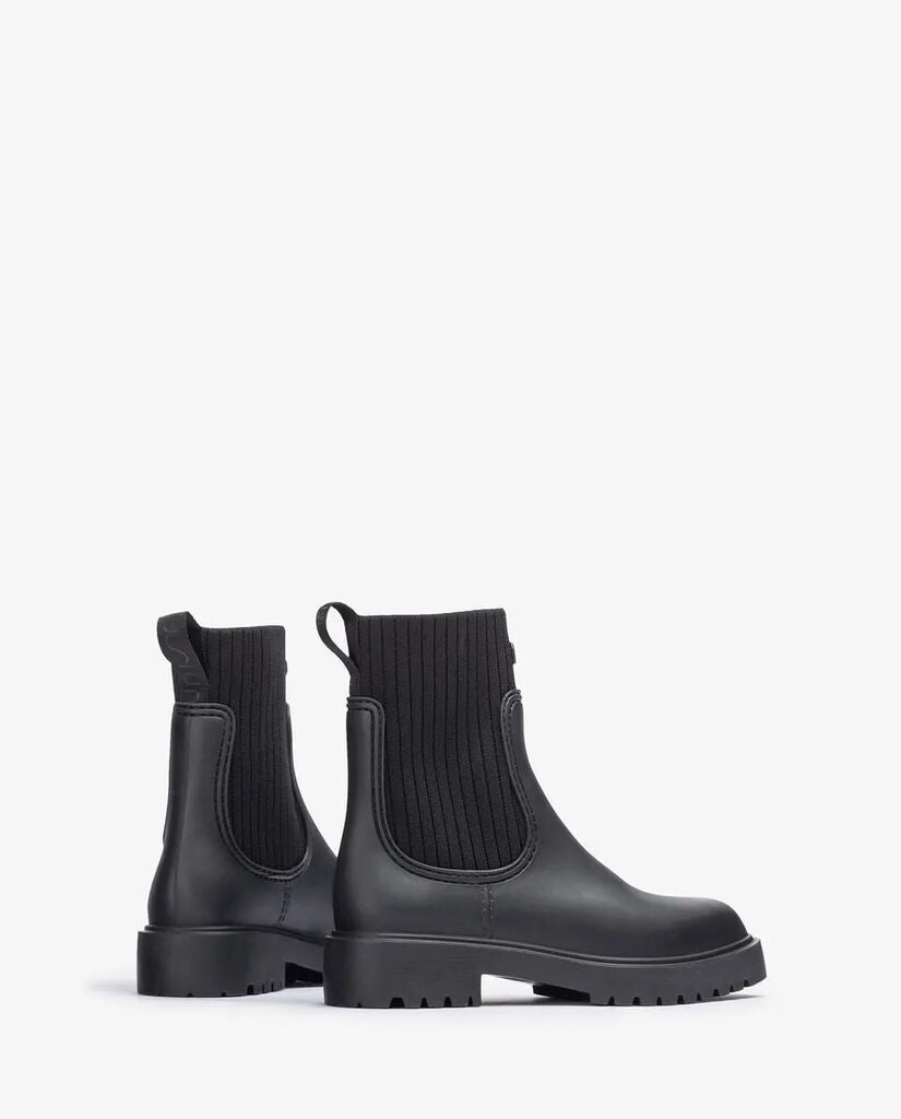 Black Rubber Ankle Boot with Ribbed Side