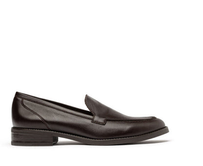 Brown Leather Loafers with Classic Silhouette