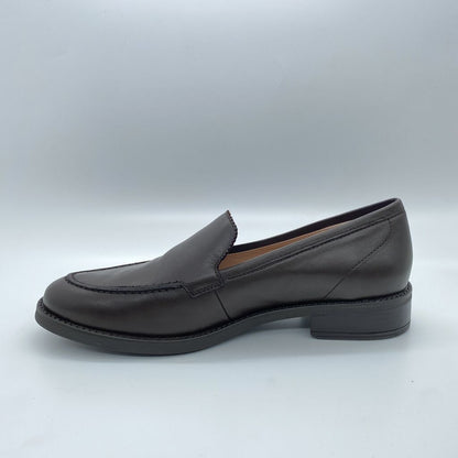 Brown Leather Loafers with Classic Silhouette