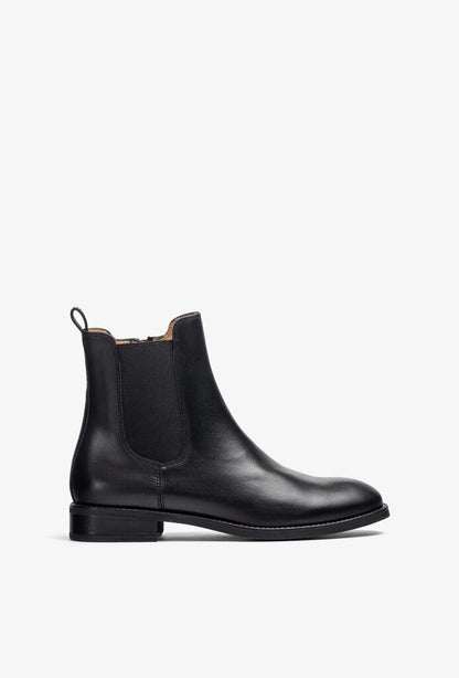 Black Leather Chelsea Boot with Side Elastic