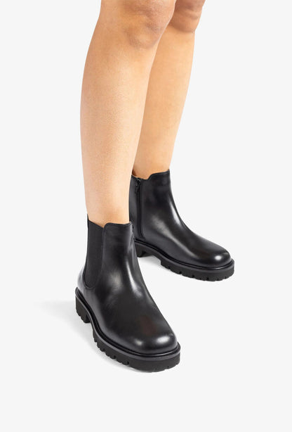 Black Leather Chelsea Boot with Lug Sole