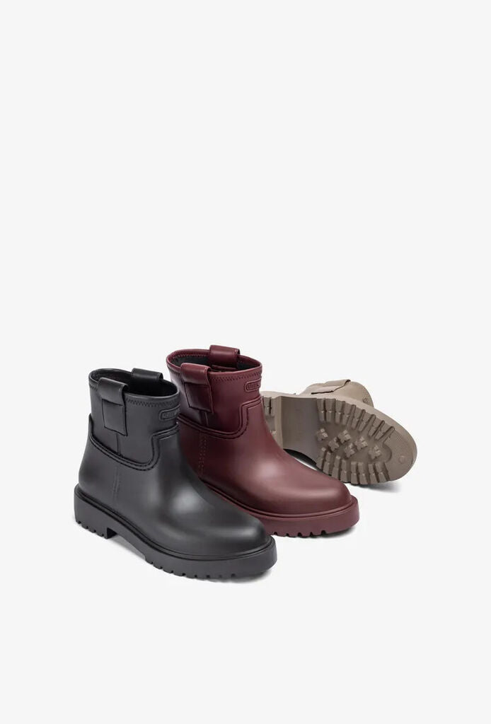 Black Leather Ankle Boots with Lug Sole