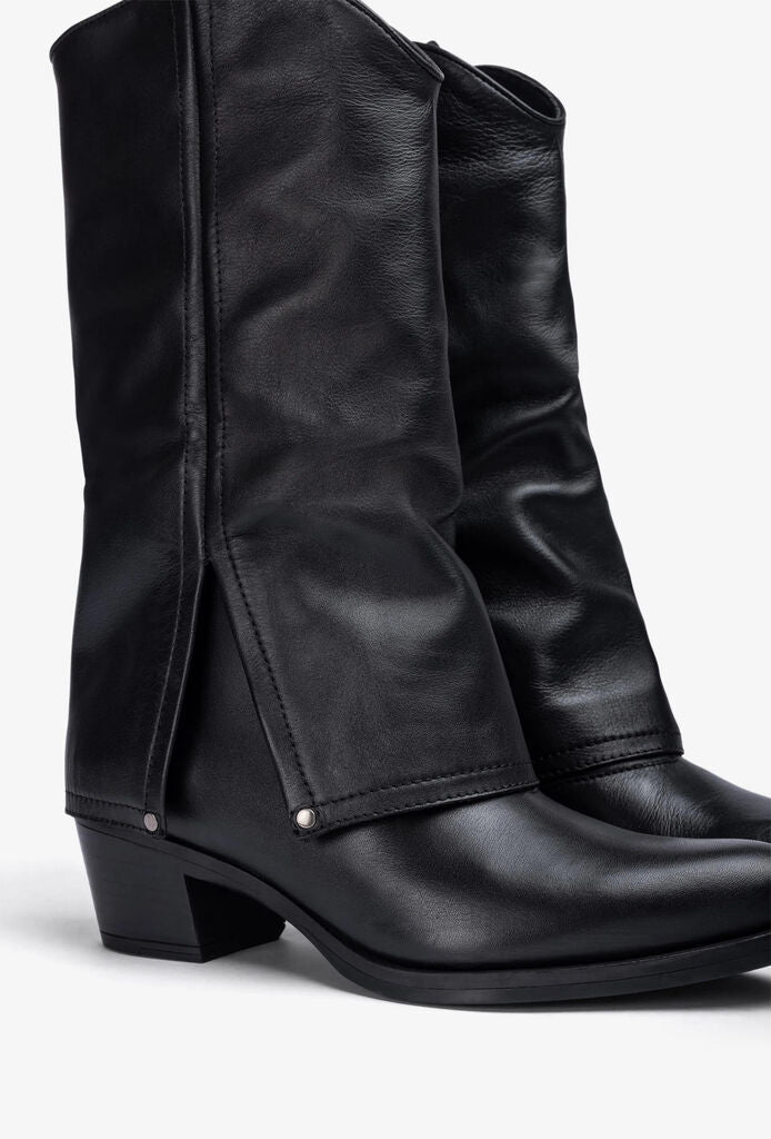 Black Leather Western Boots with Fold-Over Design