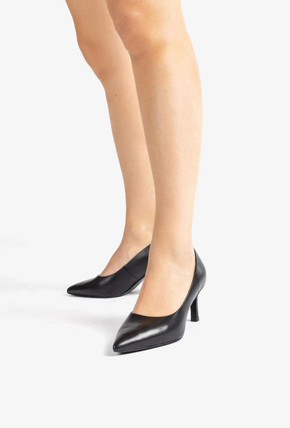 Black Leather Pointed Toe Heels with Sleek Design