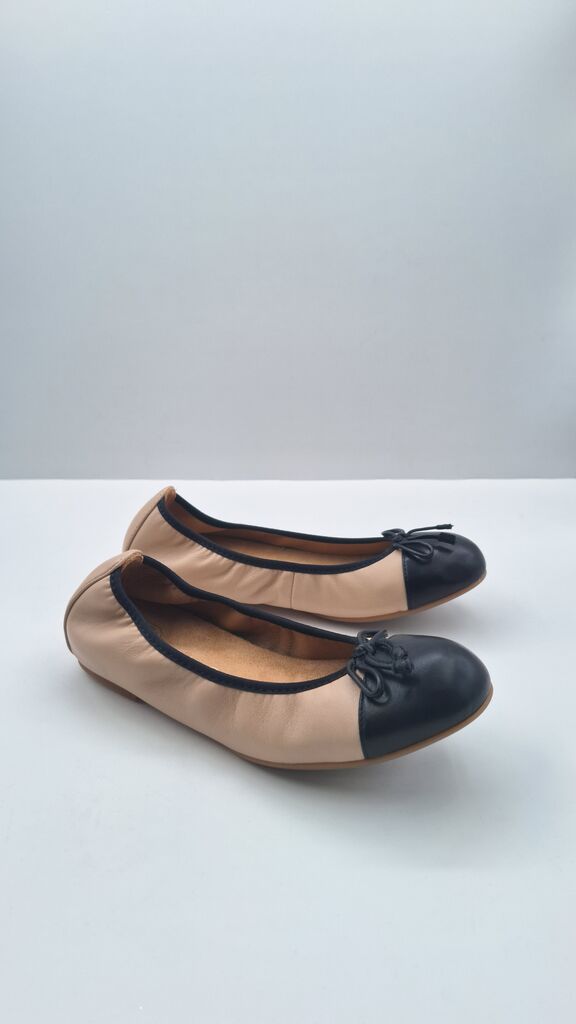 Bicolor Leather Ballet Flats with Bow Accent