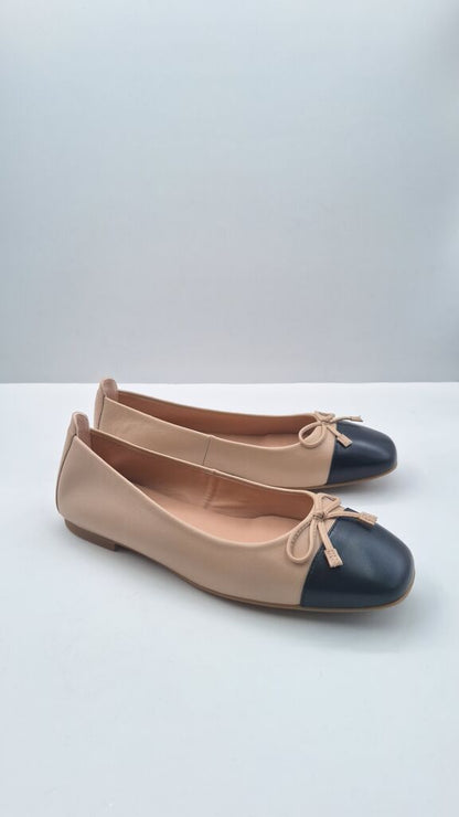 Two-Tone Leather Ballet Flats with Bow Accent