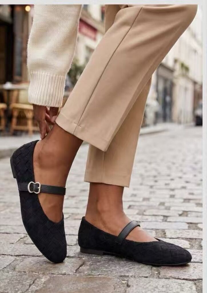 Mary Jane Shoe Suede BLACK