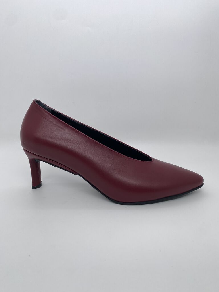 Burgundy Matte Finish Heeled Pumps with Pointed Toe