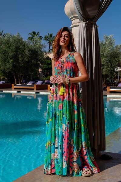 Multicolor Floral Maxi Dress with Sleeveless Design