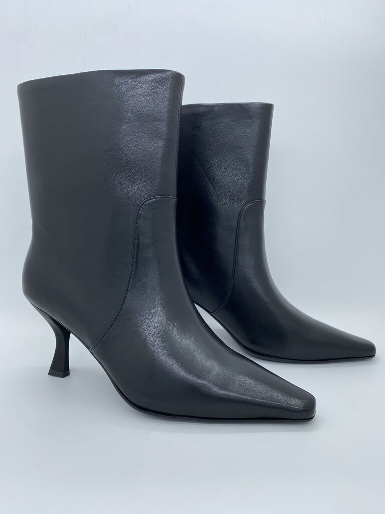 Black Square-Toe Ankle Boots with Mid Heel