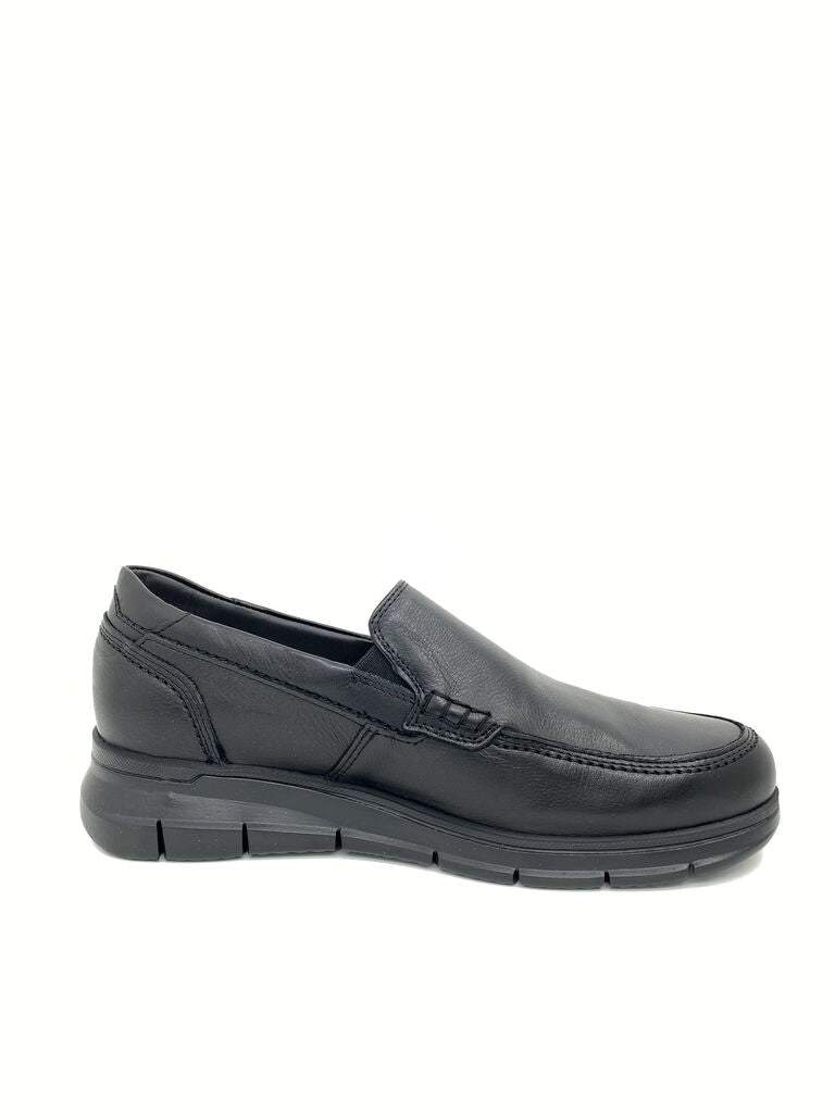 Black Leather Loafer with Cushioned Sole