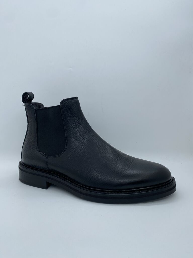 Black Textured Chelsea Boot with Elastic Gusset