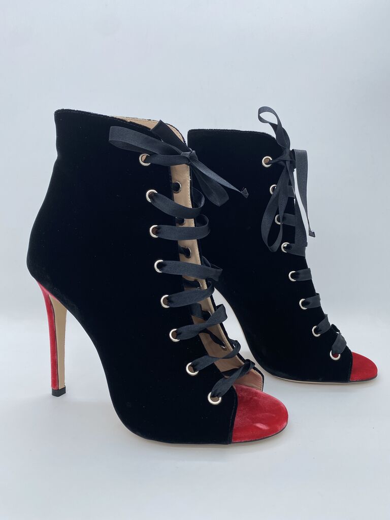 H105 Velvet BLACK