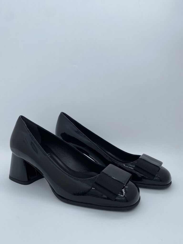 Black Patent Low Block Heel Shoes with Bow Accent