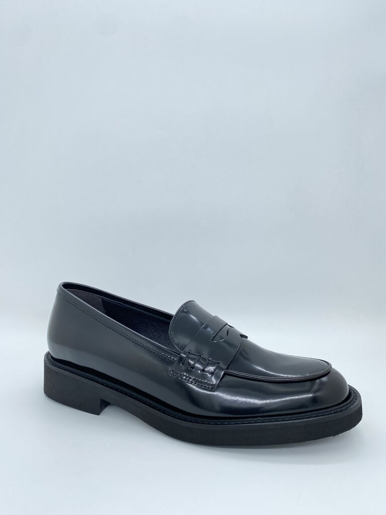 Black Glossy Loafer with Chunky Sole