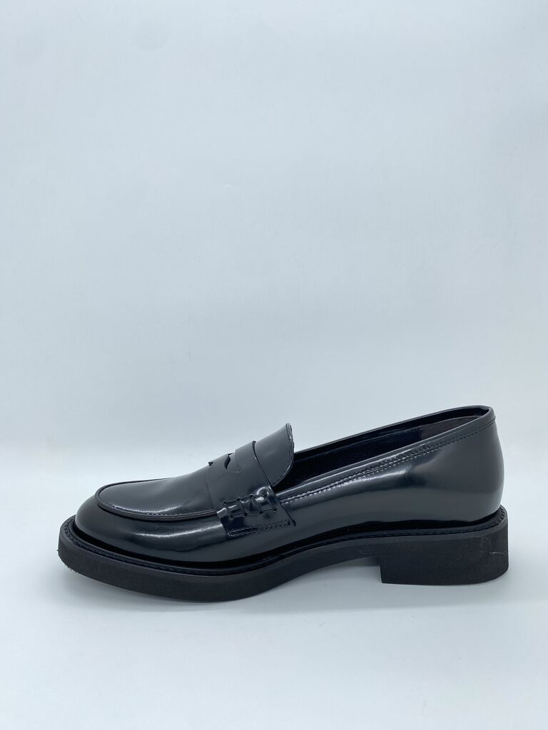 Black Glossy Loafer with Chunky Sole