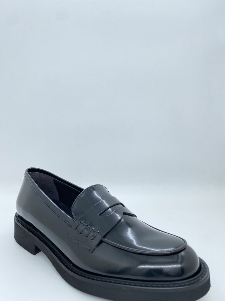 Black Glossy Loafer with Chunky Sole