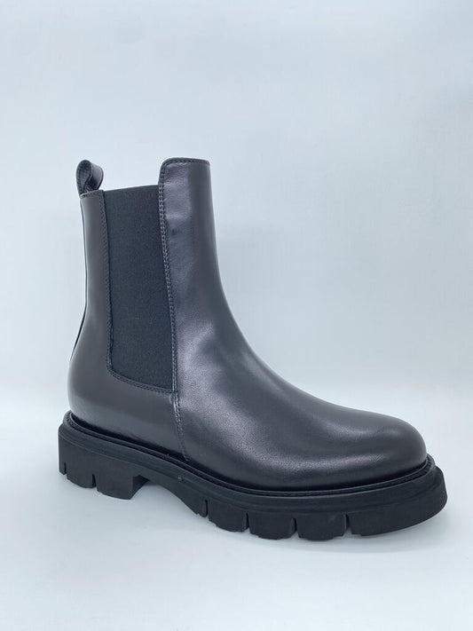 Black Leather Chelsea Boot with Chunky Sole