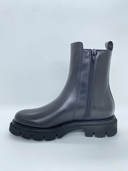 Black Leather Chelsea Boot with Chunky Sole