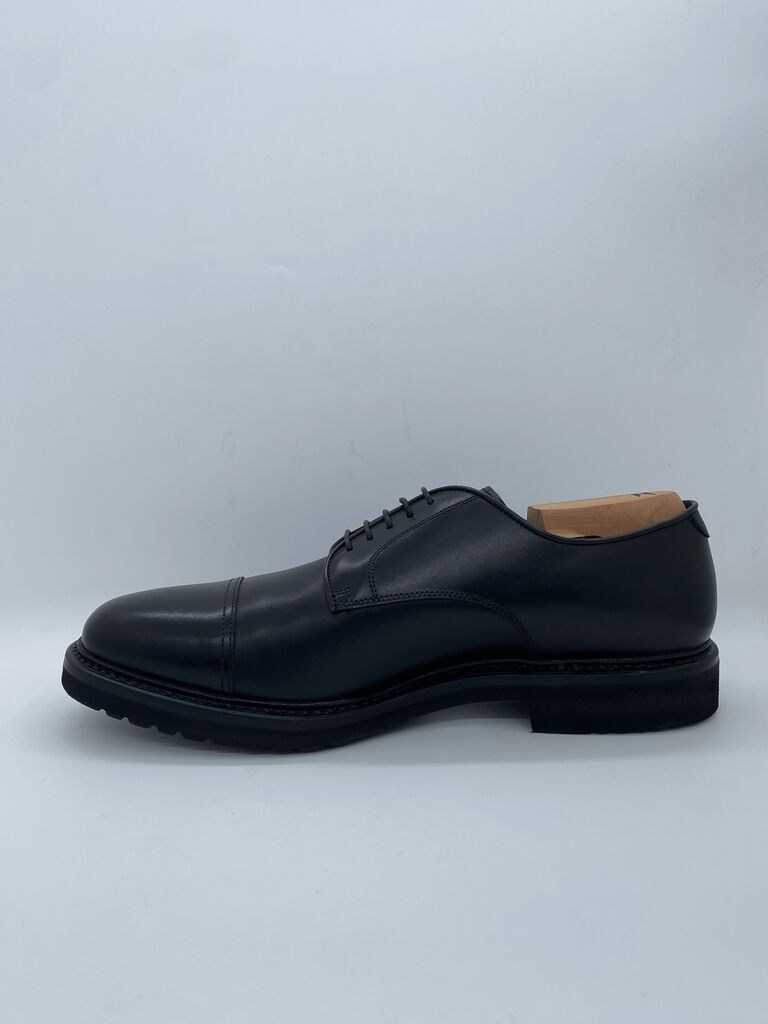 Black Leather Oxford Shoes with Cap Toe