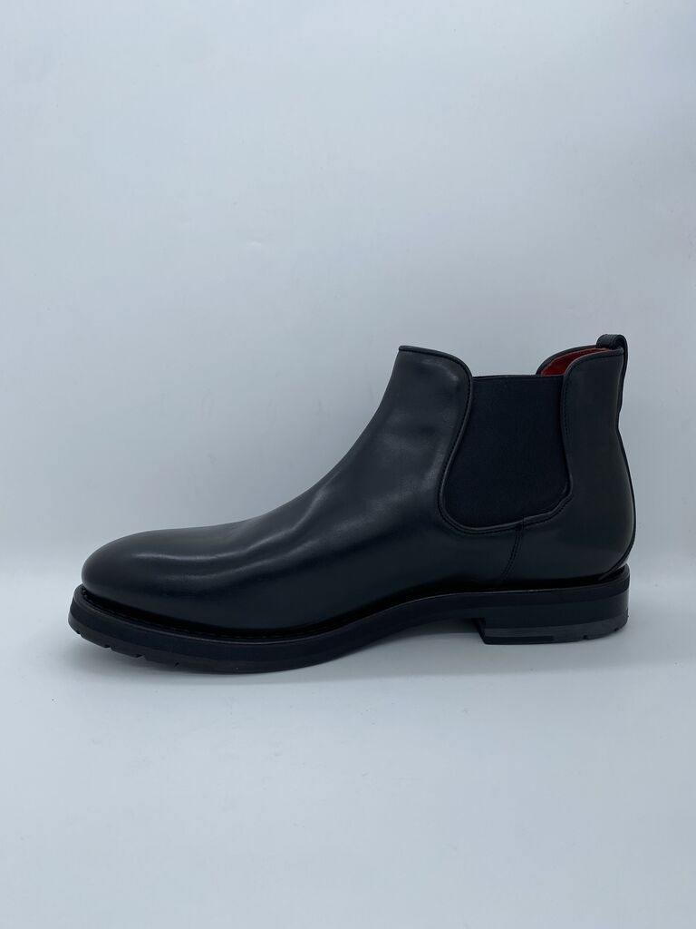 Black Leather Chelsea Boots with Elastic Panels