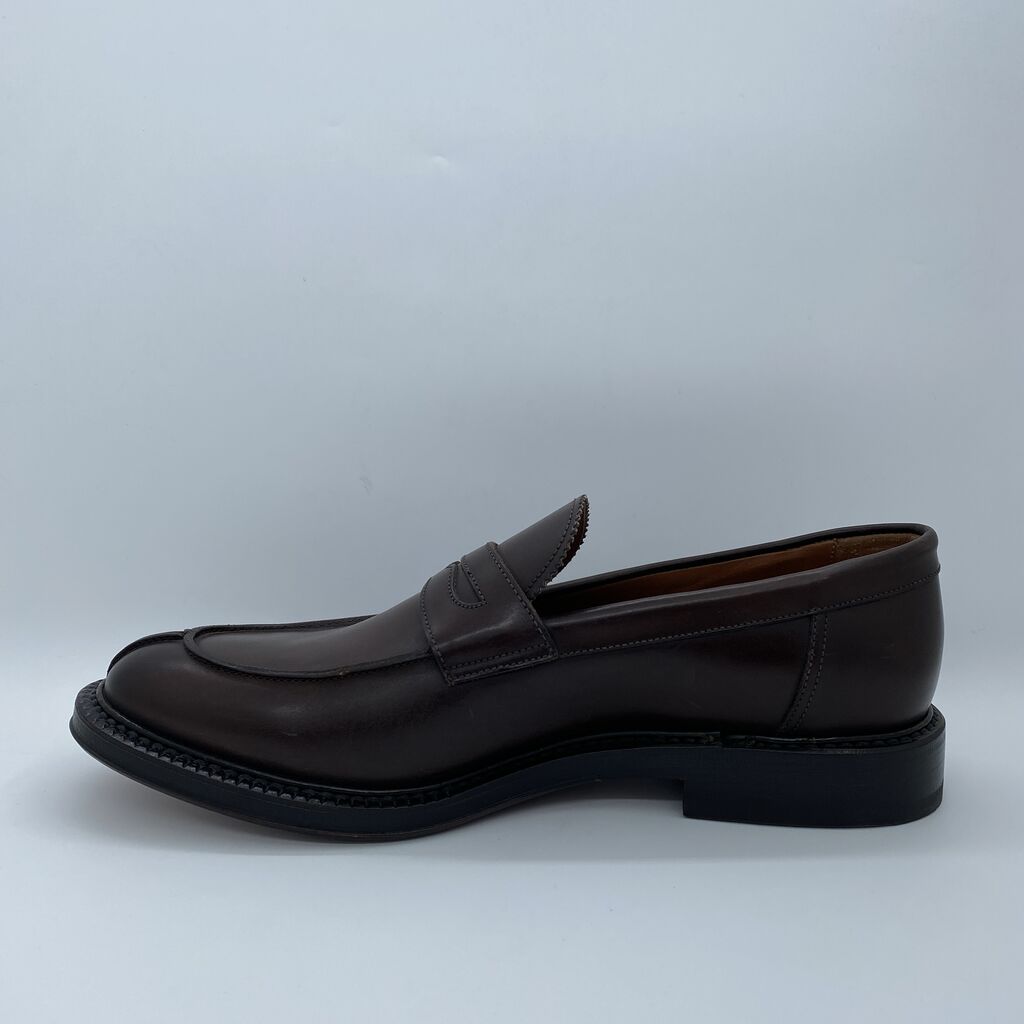 Brown Leather Loafer with Unique Seam
