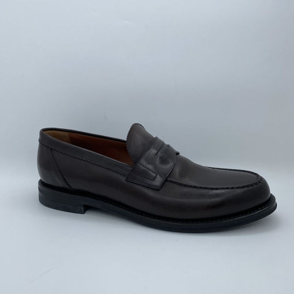 Brown Leather Loafers with Classic Stitching