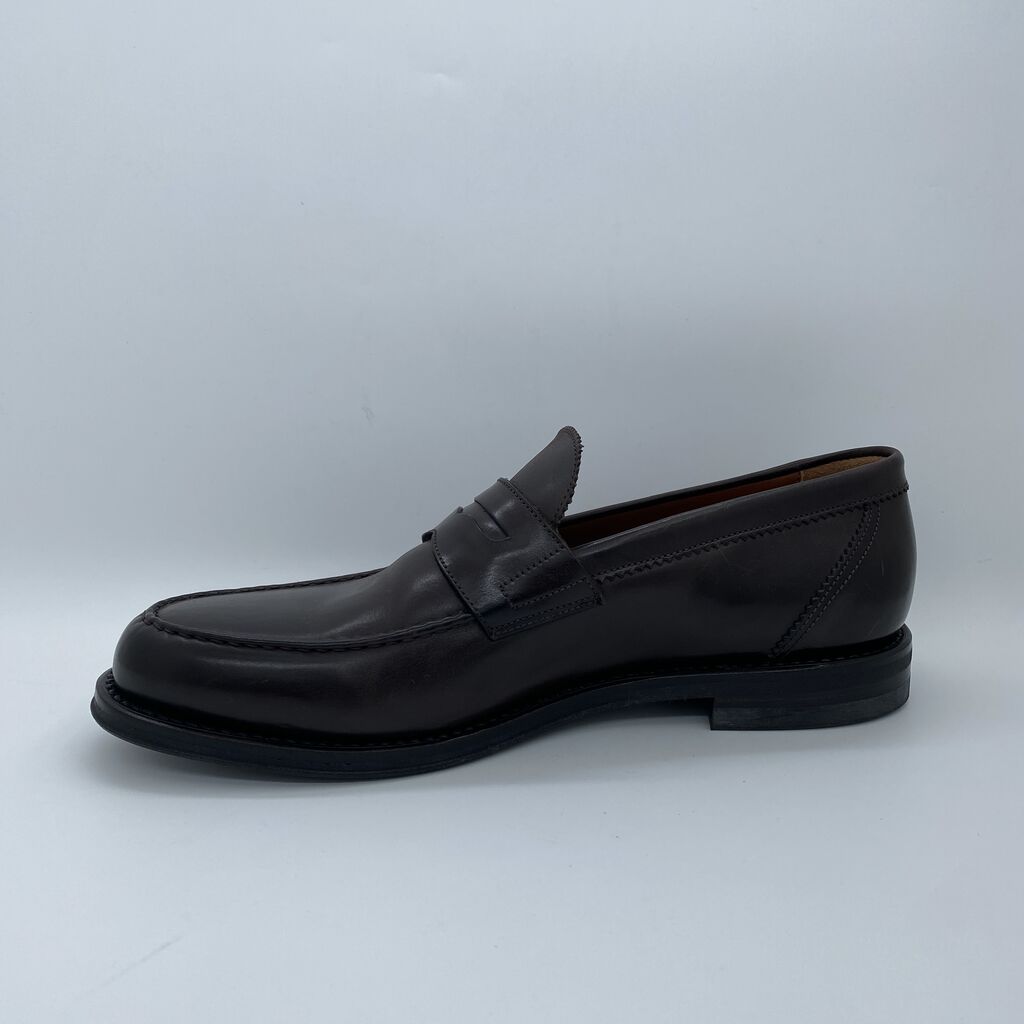 Brown Leather Loafers with Classic Stitching