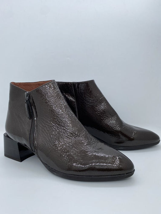 Glossy Textured Ankle Boots with Side Zipper