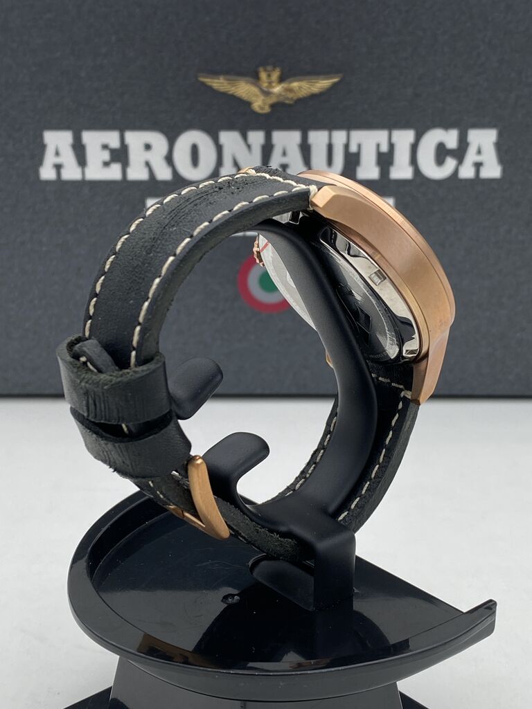 Montre Unique NERO